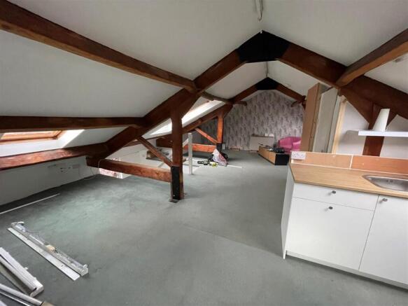 1 bed Apartment to rent Image 4