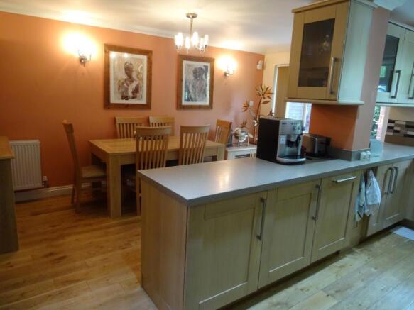 Kitchen/dining area