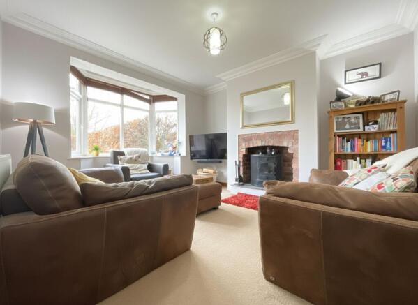 4 bed Semi-Detached for sale Image 4