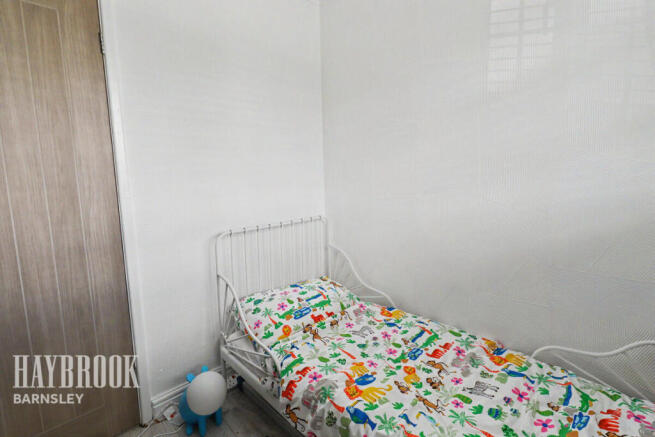 3 bed Semi-Detached for sale Image 11