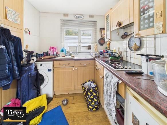 CAM02176G0-PR0736...