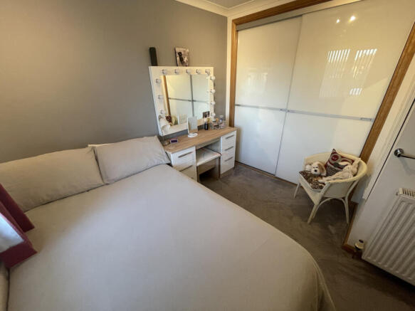 Bed3b.JPG