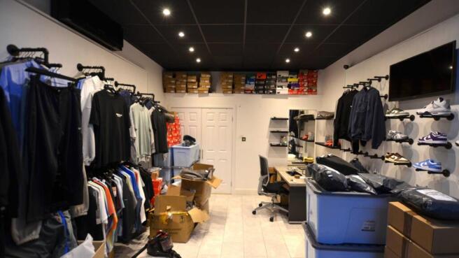 Allied-Surveyors-Scotland-13 West Port-retail-05