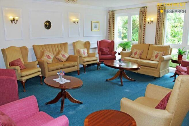 COMMUNAL LOUNGE