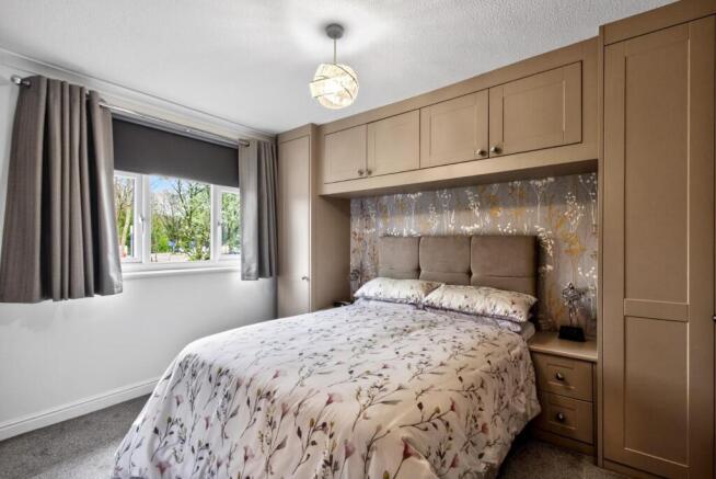 3 bed Terraced for sale Image 11