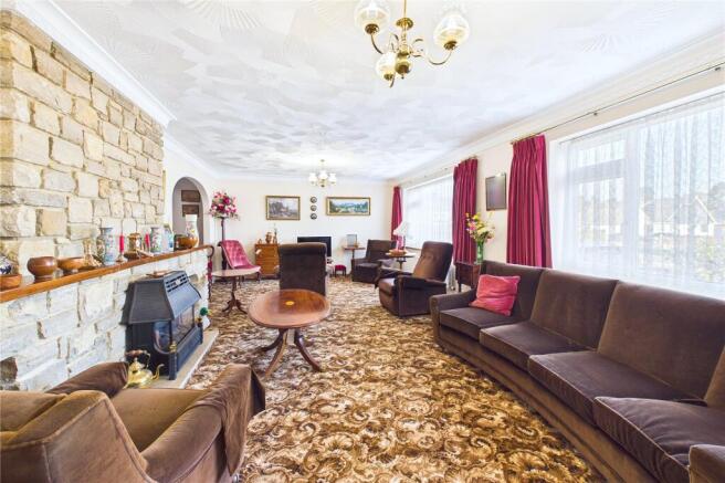 Cheam Road, Broadstone, Dorset, BH18 photo 4