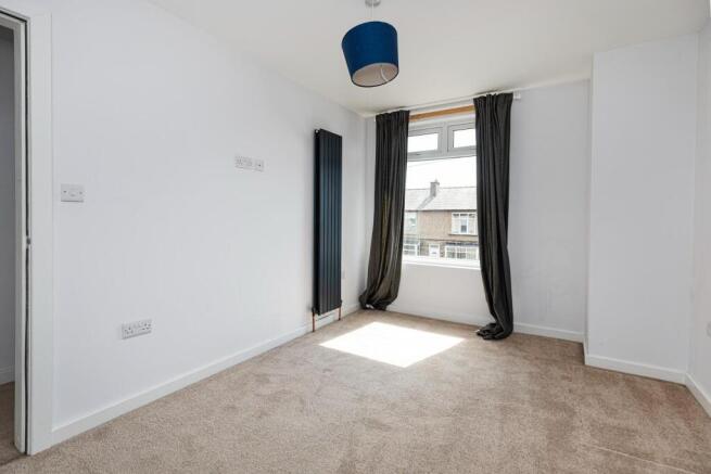 3 bed Terraced to rent Image 12