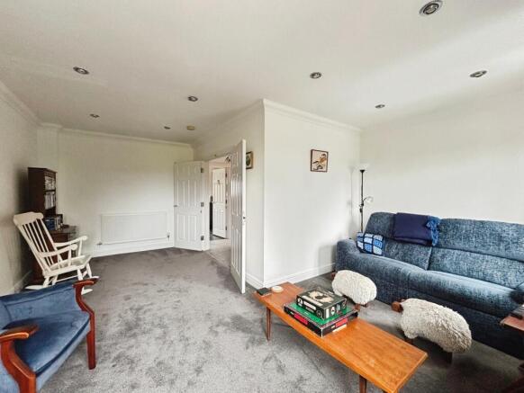 Highfield Road, Heath, Cardiff photo 4