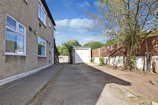 Driveway/Parking