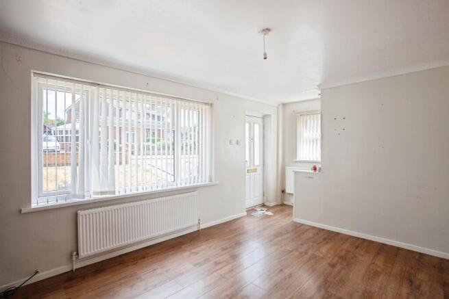 2 bed Semi-Detached for sale Image 5