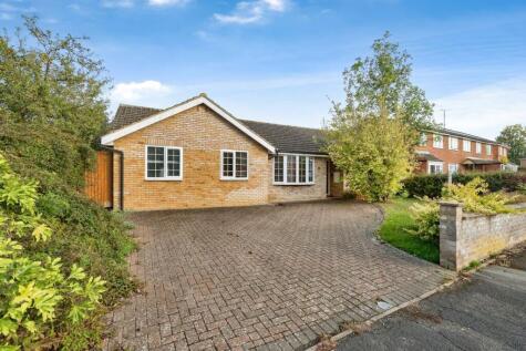 Badgers Way, Buckingham, MK18