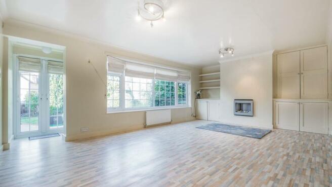 Daveen sitting room.jpg