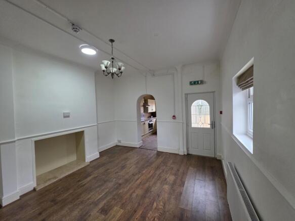 Shared livingroom/kitchen