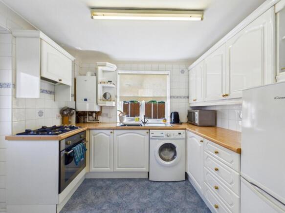 3 bed Semi-Detached for sale Image 4