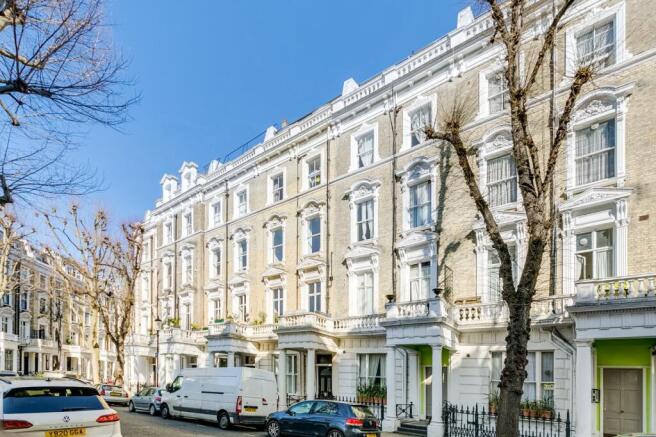 1-bed flat on Linden Gardens, London, W2, £425,000