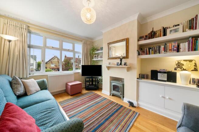 Leigh Road, Cobham, KT11 photo 4
