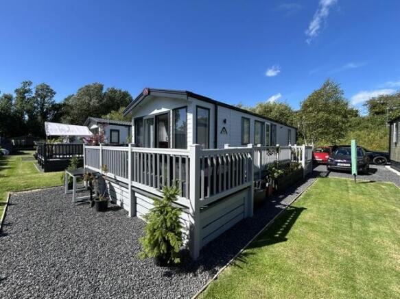Atlas Image Holiday Caravan With Wraparound Deckin