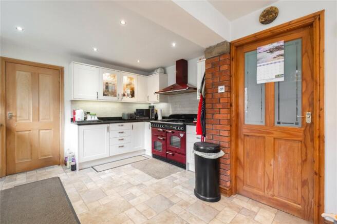 4 bed Detached for sale Image 12