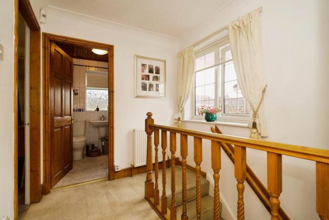 3 bed Semi-Detached for sale Image 7