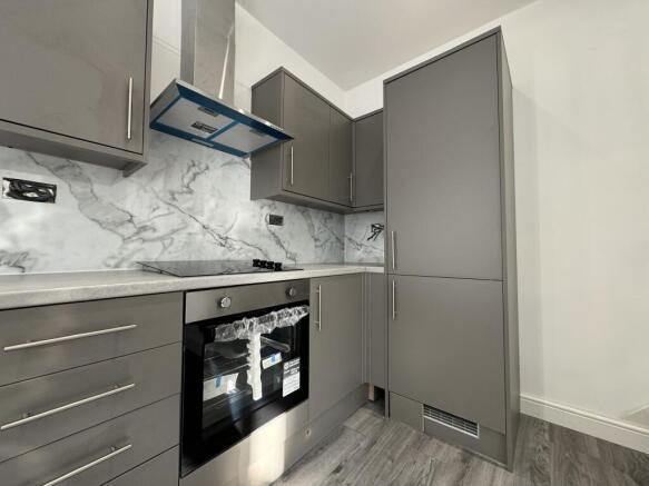 3 bed House to rent Image 5