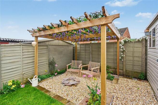 3 bed Semi-Detached for sale Image 8