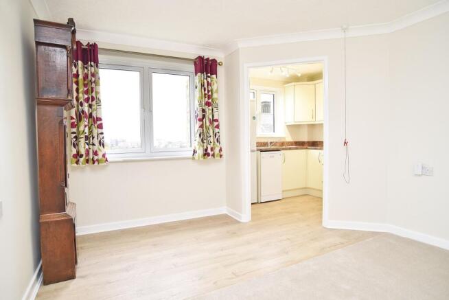 1 bed Flat for sale Image 7