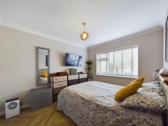2 bed Semi-Detached Bungalow for sale Image 12