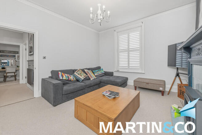 3 bed Apartment for sale Image 11
