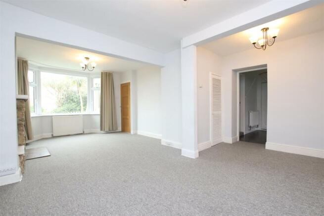 Living dining room.JPG