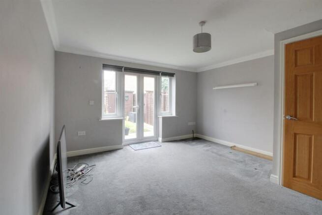 Living Room 1.jpg