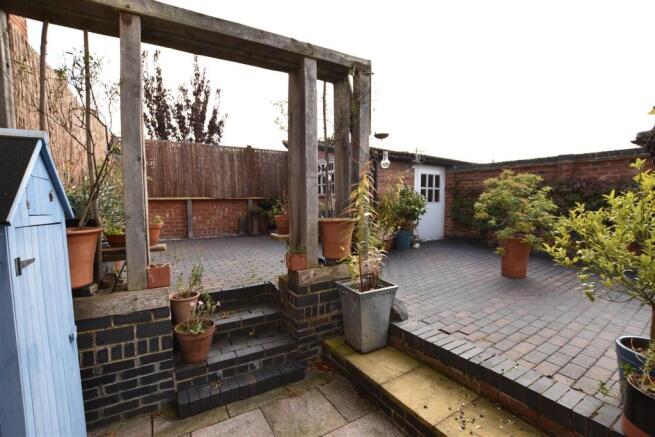 COTTAGE GARDENS