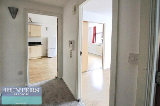 2 bed Apartment to rent Image 7