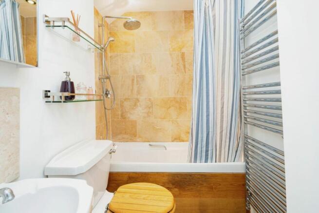 Master En-suite