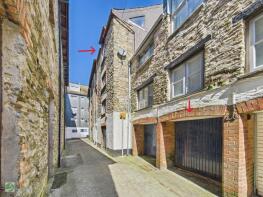 Flat 2, Middleton Lodge, Lower Street, East Looe PL13 1DA