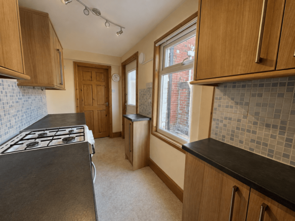 2 bed Terraced to rent Image 7