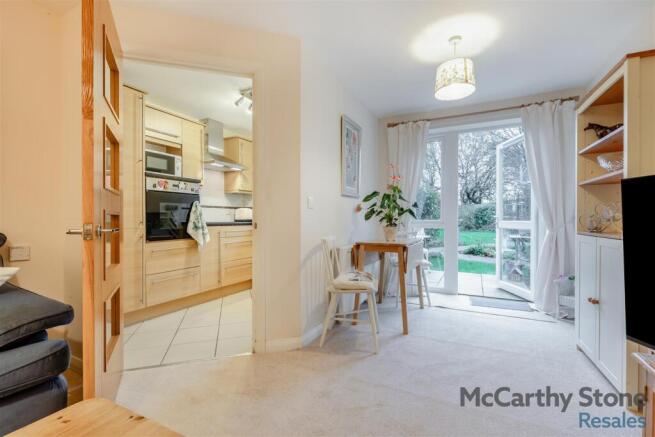 8672483-interior14.jpg