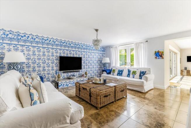 4 bed Detached for sale Image 7