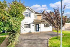 48, Clear Crescent, Royston SG8 6JD