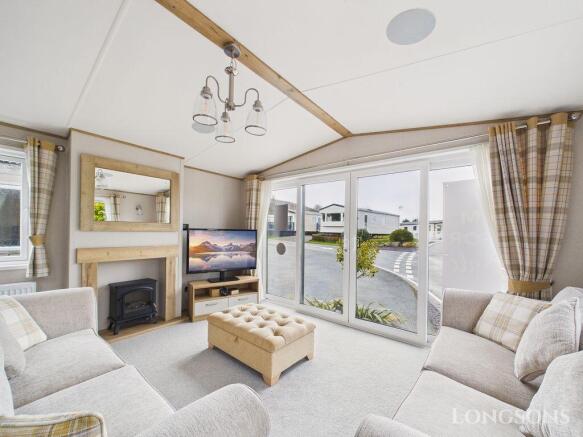 Cam02173g0 Pr0346 Still018