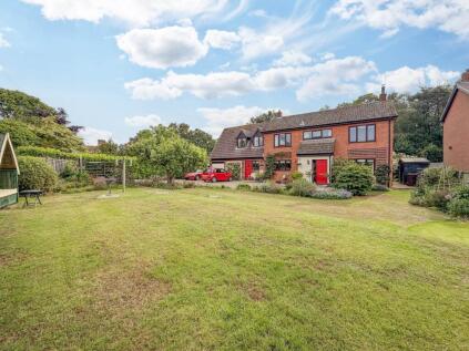 Stunning Detached Family Home in Tuttington Near Aylsham.