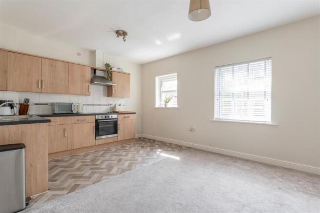 Lounge/Kitchen