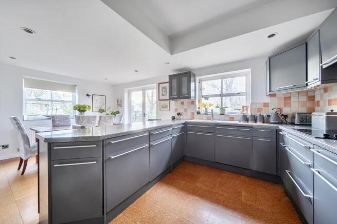 1401401-14-696e632629d46