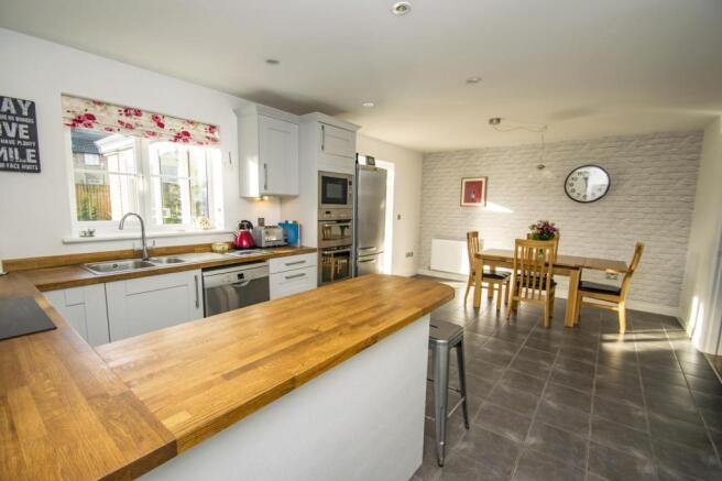 Kitchen diner
