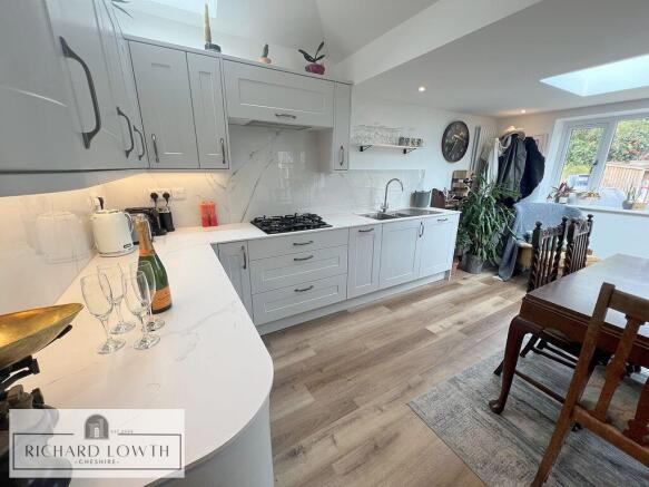 Milton Drive, Poynton photo 4