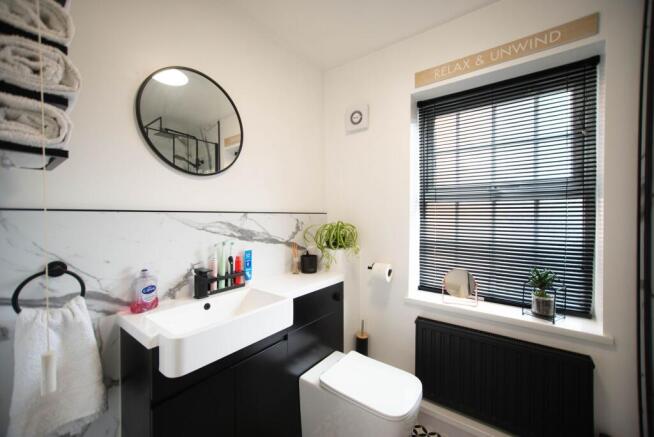 2 bed Flat for sale Image 9