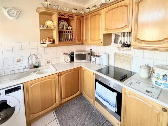 2 bed Terraced for sale Image 8