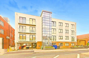 Flat 4, Courtyard, Pinner Road, North Harrow HA1 4BD