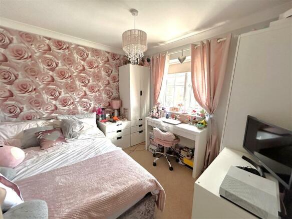 BEDROOM 2