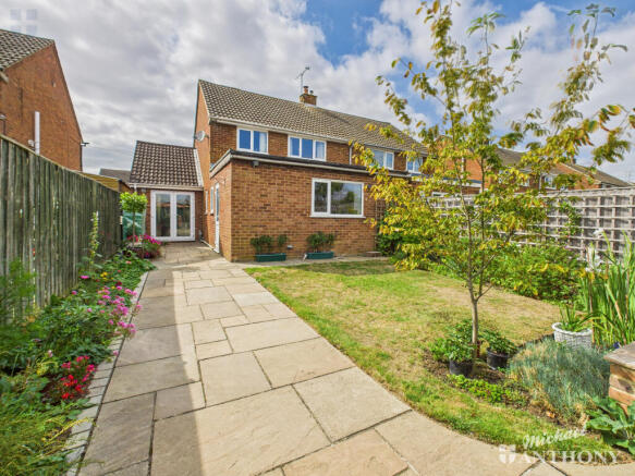 CAM03852G0-PR0396-STILL016