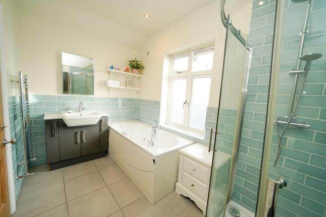 Ensuite Bathroom